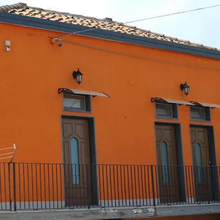 Alojamento de Acomodação e Pequeno-almoço Sicily Etna Scenery *